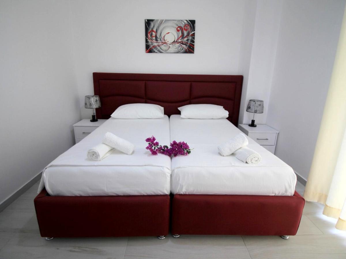 Gusto Di Casa Hotel Sarande Exterior photo