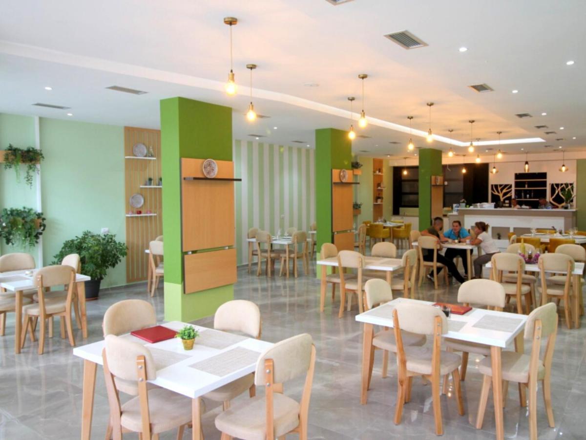 Gusto Di Casa Hotel Sarande Exterior photo