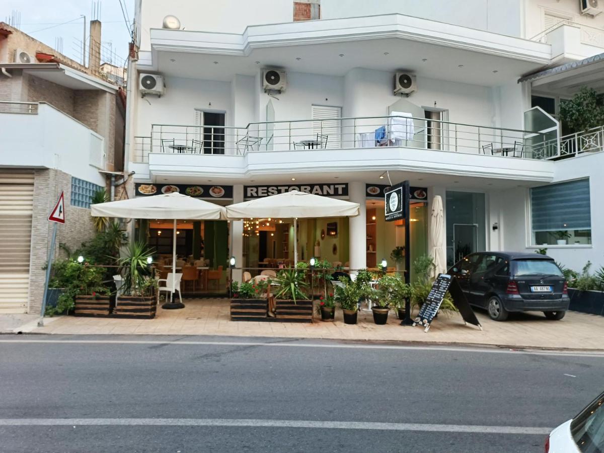 Gusto Di Casa Hotel Sarande Exterior photo